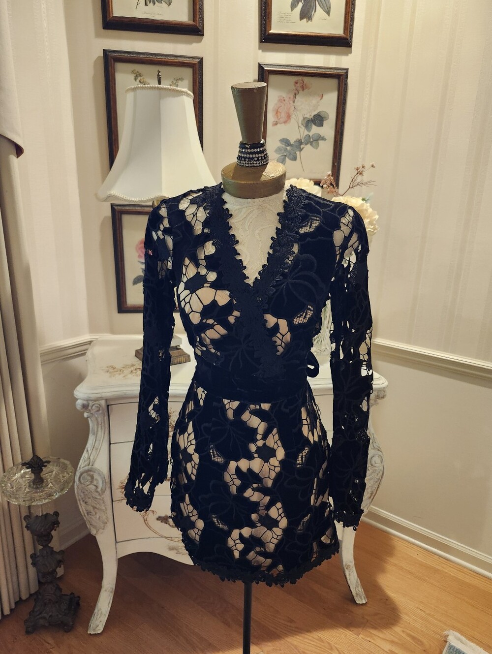 Venus Illusion Velvet Lace Mini Dress Long Bell Sleeves Boho Chic Black M